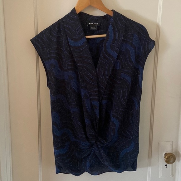 TROUVÉ front twist knot blouse; excellent used condition - Picture 2 of 6